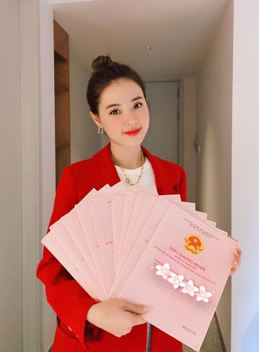 Nữ diễn viên nổi tiếng quả thật đang sở hữu trong tay khối tài sản cực khủng ở tuổi 31 khiến ai cũng ngưỡng mộ.