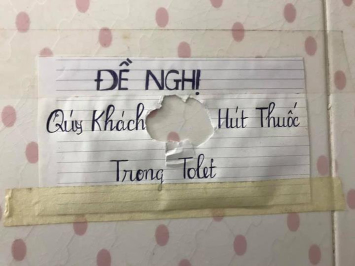 Có thể dễ nhận thấy nội dung của những biển thông báo này thật đa dạng, phong phú mà cũng không kém phần hài hước.