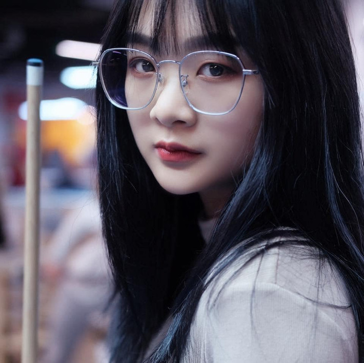 Với gương mặt bầu bĩnh và nụ cười dễ thương, Gấm Kami dễ dàng chiếm được thiện cảm của nhiều người xem.