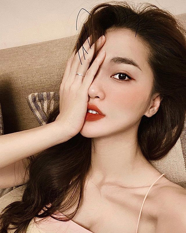 Ngọc Nữ hiện tại nhận được nhiều hợp đồng quảng cáo, làm mẫu ảnh...Ngoài ra, cô nàng còn thử sức làm diễn viên, đóng MV, kinh doanh thời trang.