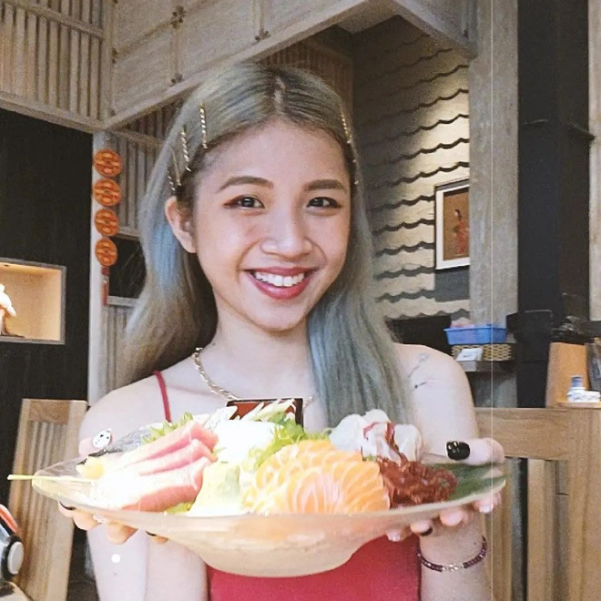 Dù không đạt được kết quả như mong đợi nhưng chính xuất thân cùng gương mặt sáng của cô nữ sinh đã trở thành tâm điểm của show.
