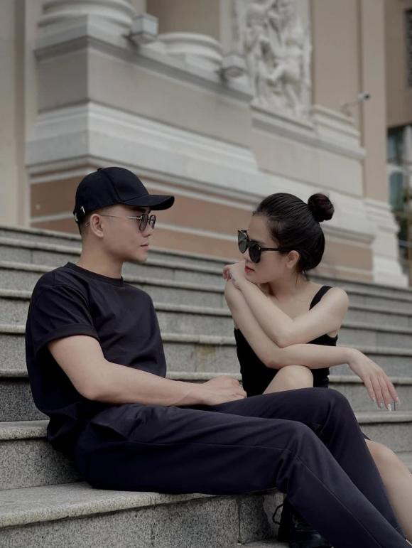 Anh Tú và gái xinh Huyền My công khai hẹn hò từ tháng 7/2021. Ngay khi khẳng định là hoa có chủ, trên trang cá nhân bạn gái cũ Quang Hải thỉnh thoảng lại khoe ảnh tình tứ cùng nửa kia.