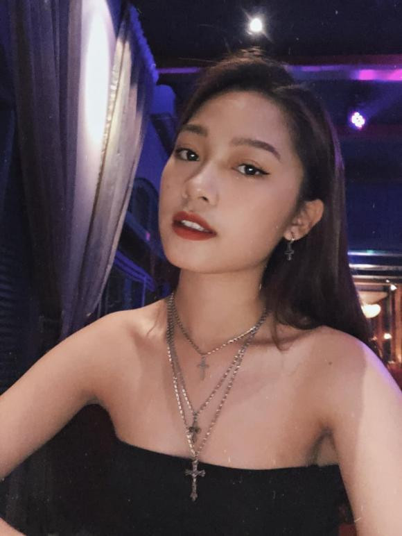 Cô từng gây chú ý trên mạng xã vào 2 năm trước nhờ sở hữu nhan sắc xinh đẹp xinh như Hoa hậu.