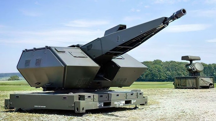 Để phát hiện các mục tiêu trên không kích thước nhỏ, Skyranger 35 sử dụng radar đa năng AMMR hoạt động ở băng tần S. Tổng cộng có 5 ăng ten được lắp đặt trên xe, cung cấp phạm vi phủ sóng 360 độ.