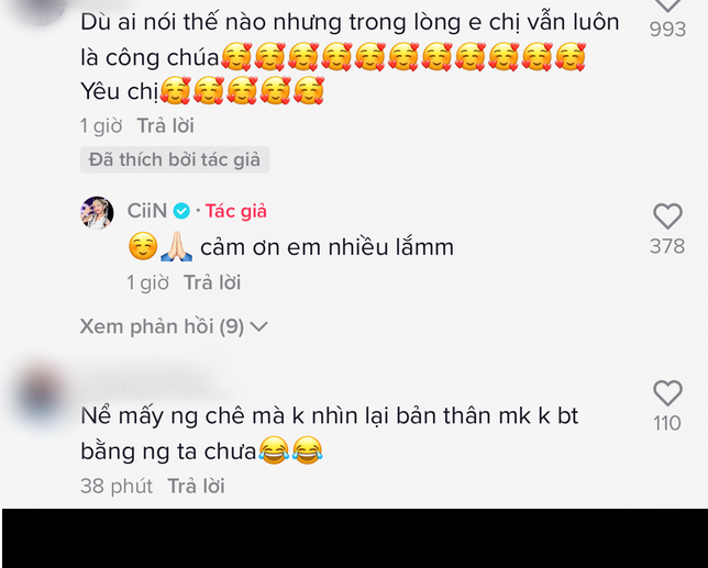 Riêng với lời khen từ khán giả là: "Dù ai có nói thế nào nhưng trong lòng em chỉ vẫn luôn là công chúa. Yêu chị" thì Thảo Ly nhanh chóng vào cám ơn khán giả.