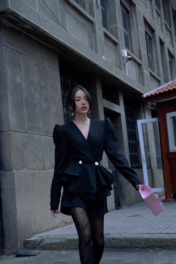 Sở hữu body siêu nuột, nữ streamer thường chiêu đãi fan những bộ ảnh đẹp lịm tim.