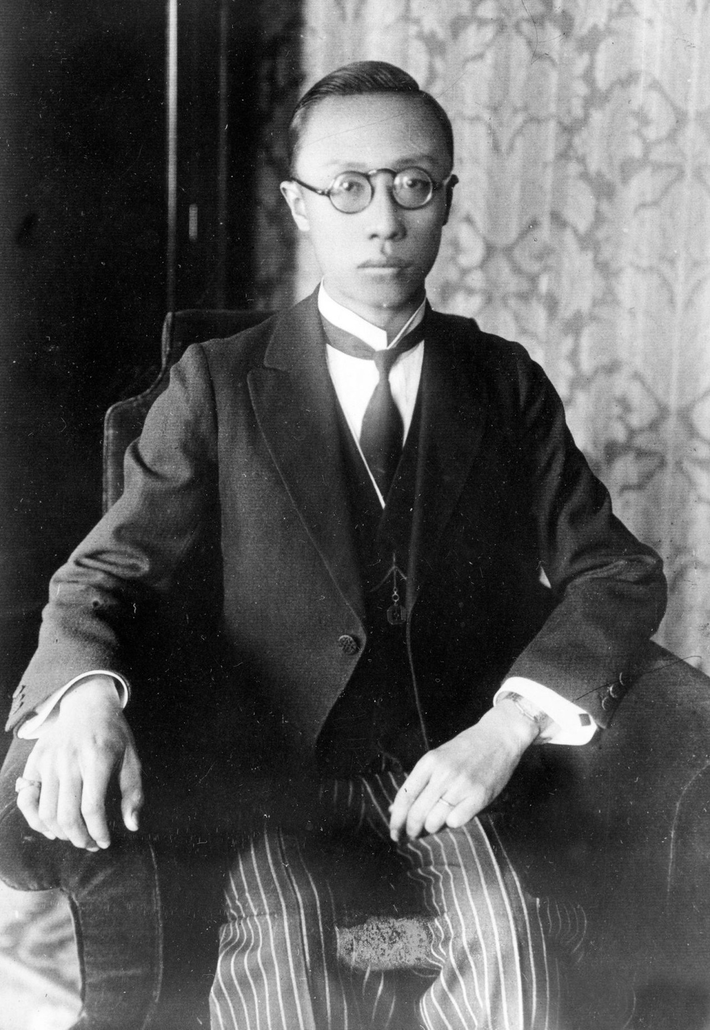 Thomas Perazzi, người đứng đầu bộ phận đấu giá đồng hồ của Phillips châu Á, cho biết chiếc đồng hồ đã lập kỷ lục về giá được bán.