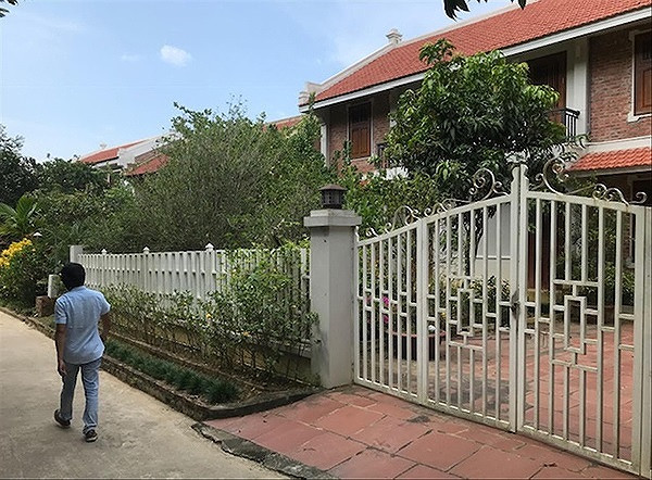 Theo ông Hưng, để xử lý với những biệt thự, công trình vi phạm như trong kết luận của Ủy ban Kiểm tra Trung ương, UBND thành phố Hà Nội đã có kế hoạch cùng với kế hoạch của huyện Ba Vì để chi tiết hóa từng nội dung, thời gian. (Ảnh: Tienphong)