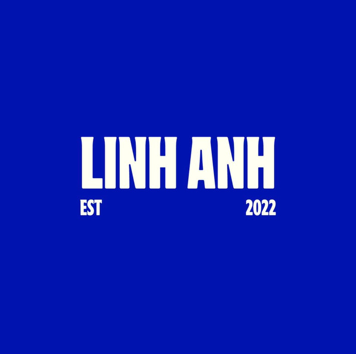Họ còn thay đổi cả dòng chữ "EST 1976" thành năm sinh hoặc ngày tháng có ý nghĩa đặc biệt với bản thân. Ảnh: Facebook