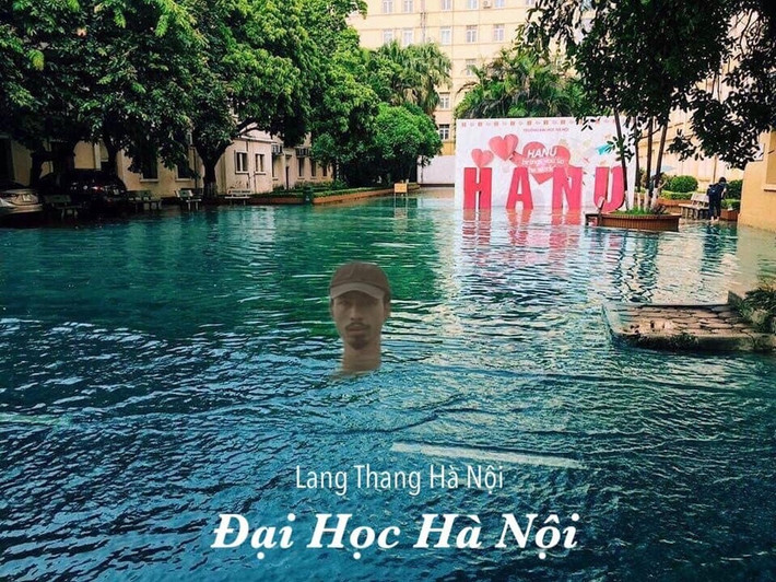 Không chỉ là những bức ảnh sân trường đại học ngập nước bình thường mà cư dân mạng còn "vui tay" chế thêm để cho tác phẩm trở nên sinh động.