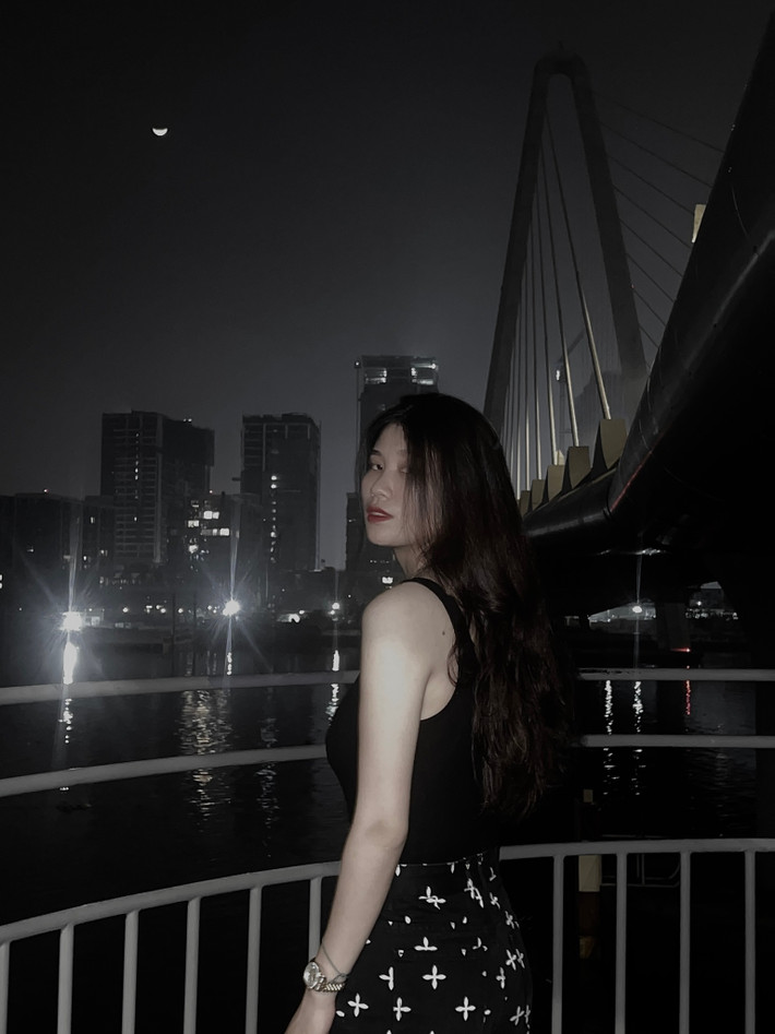Việc tập luyện thể thao sớm giúp Như Tuyền dễ dàng sở hữu vóc dáng cân đối, thon gọn.