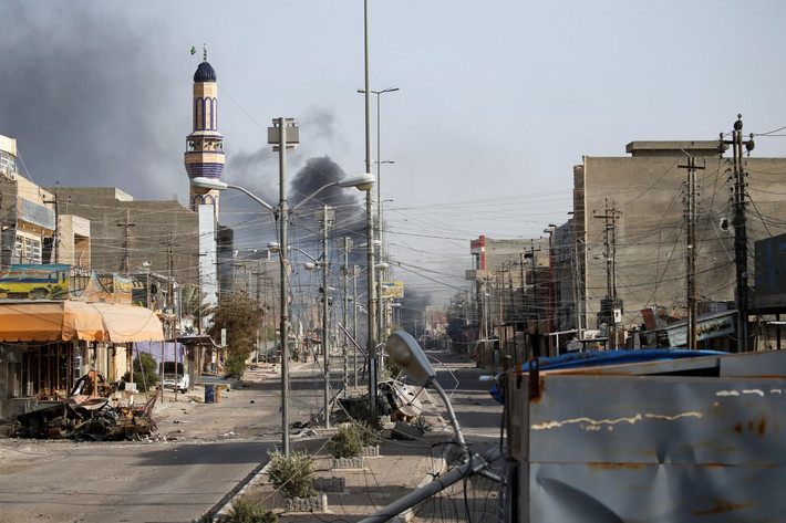 Việc chiếm giữ Fallujah là bước đầu tiên của nhóm khủng bố Nhà nước Hồi giáo IS trong kế hoạch dựng lên Vương quốc Hồi giáo tự xưng. Ảnh: Mọi thứ còn ngổn ngang ở thành phố Iraq này sau khi phiến quân IS bị đánh bật khỏi đây. Ảnh BI