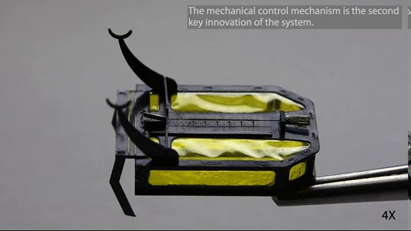Sự nhỏ gọn cũng giúp chúng nằm trong danh sách những robot có kích thước nhẹ nhất được ứng dụng trong đời sống hiện nay. Tuy nhiên nó có thể nâng được đồ vật gấp 2,6 lần trọng lượng của nó.