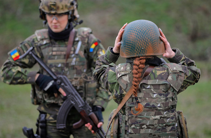 Romania - quốc gia có lãnh thổ tiếp giáp với biển Đen cũng gia nhập NATO vào ngày này. Nguồn ảnh: BI.