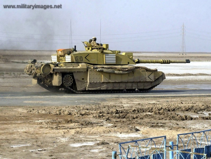 Loại xe tăng được cho là bền bỉ nhất thế giới hiện nay đó là xe tăng Challenger 2 do Anh thiết kế và sản xuất. Loại xe tăng này hiện đang giữ kỷ lục độc nhất vô nhị trong làng xe tăng chủ lực thế giới. Nguồn ảnh: Challenger.