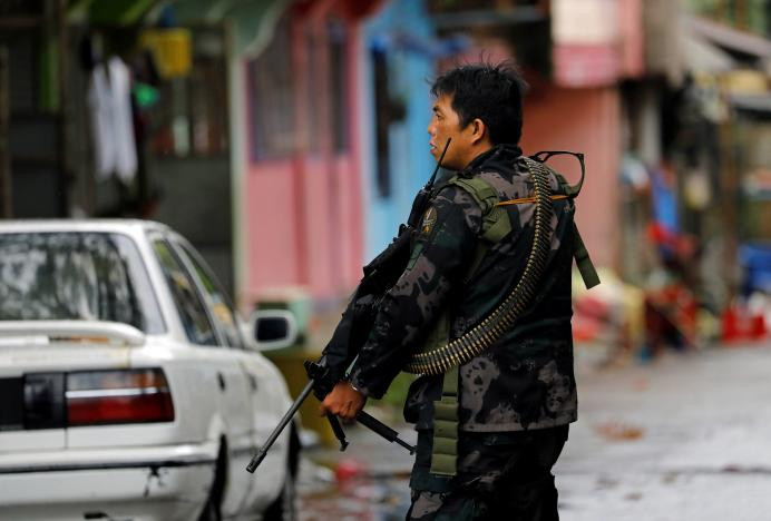 Một hình ảnh tương tự trên đường phố Marawi.