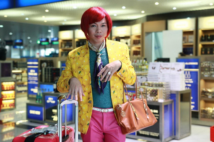 Thái Hòa: Vai “chị Hội” trong Để mai tính (2010) đã đem đến cho Thái Hòa vinh quang sự nghiệp và mở ra chuỗi thành công sau đó. Anh hoàn toàn xứng đáng với danh xưng “ông hoàng phòng vé” khi liên tục thiết lập nên những con số kỷ lục tại phòng vé với Tèo em (86,4 tỷ đồng năm 2013), Quả tim máu (85 tỷ đồng năm 2014), Để Mai tính 2 (101,3 tỷ đồng năm 2014). Tuy nhiên, Thái Hòa đang có dấu hiệu chững lại khi liên tiếp hai bộ phim anh tham gia trong năm 2016 là Fan cuồng và Vệ sĩ Sài Gòn bị công chúng thờ ơ vì nhiều lý do khác nhau. Ảnh: CGV.