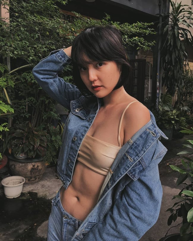 Không trang điểm cầu kỳ, không "chơi" hàng hiệu như nhiều người khác, cũng không chiêu trò để nổi tiếng, Hải Tú cứ thế ghi tên mình vào danh sách được mến mộ.