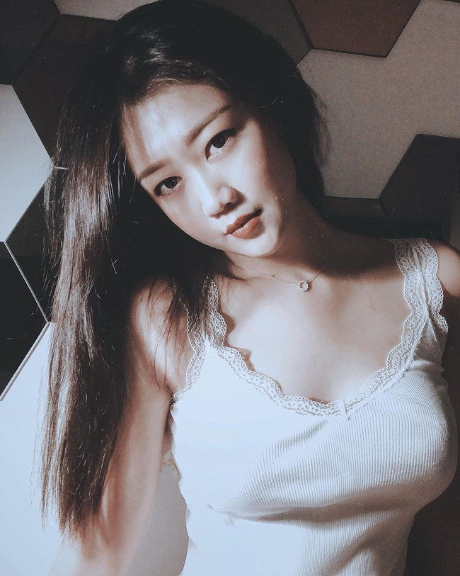 Nam Phương sở hữu nhiều điều mà mọi cô gái đều ao ước: Xinh đẹp, giỏi giang, có một công việc như mơ.