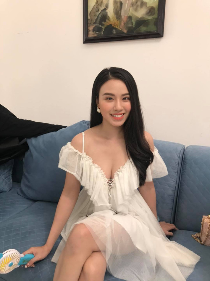 Linh Miu hiện tại sống và làm việc tại TP.HCM. Sau thời gian dài im ắng, cô nàng gây bất ngờ khi tham gia một show hẹn hò để tìm người yêu có tên “Ghép đôi thần tốc”.