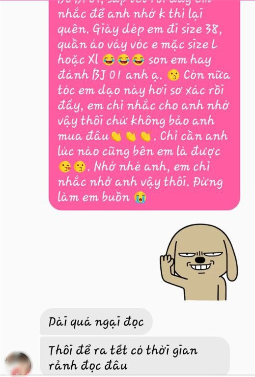 Nhưng có lẽ không ai đau lòng như cô nàng này khi bày trò đòi quà người yêu như trend trên mạng, ai ngờ bị chàng mắng "vuốt mặt không kịp".