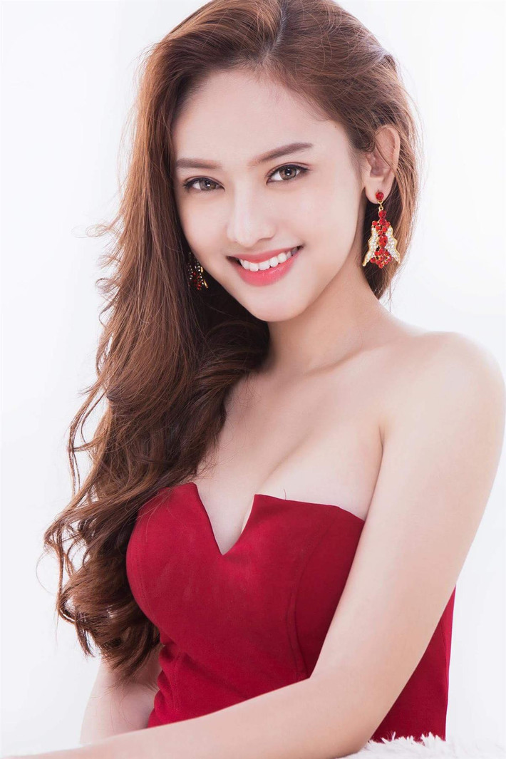 Đến nay, Thúy Vi cho biết mỉnh phải "sống chung với lũ", cô nàng đã quen dần với những lời gièm pha mà vui vẻ, lạc quan để sống.