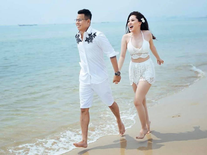 Sau thời gian hẹn hò, tìm hiểu, Sang và bạn trai đã lên xe hoa về chung một nhà vào tháng 7 năm ngoái. Hiện tại, hai vợ chồng đang sinh sống và làm việc tại Thành phố Hồ Chí Minh. Trên trang cá nhân cô nàng cũng thường xuyên chia sẻ khoảnh khắc hạnh phúc của mình bên ông xã.