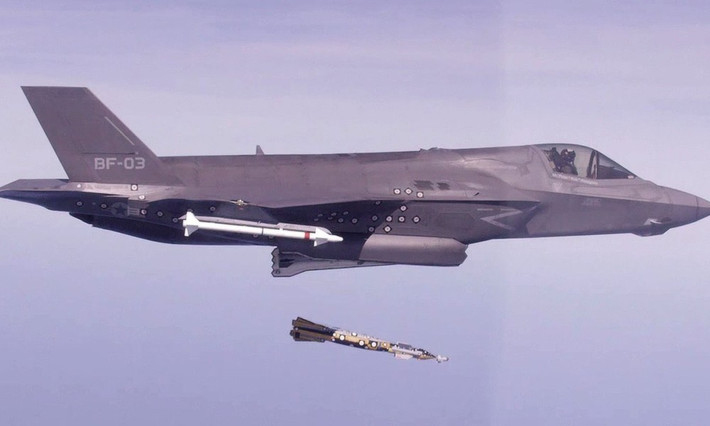 Mặc dù sự thật là cả hai loại chiến đấu cơ tàng hình J-20 của Trung Quốc và Su-57 của Nga đều sở hữu khả năng tán xạ sóng radar ấn tượng, nhưng chúng chưa đạt được năng lực mang bom hạt nhân.