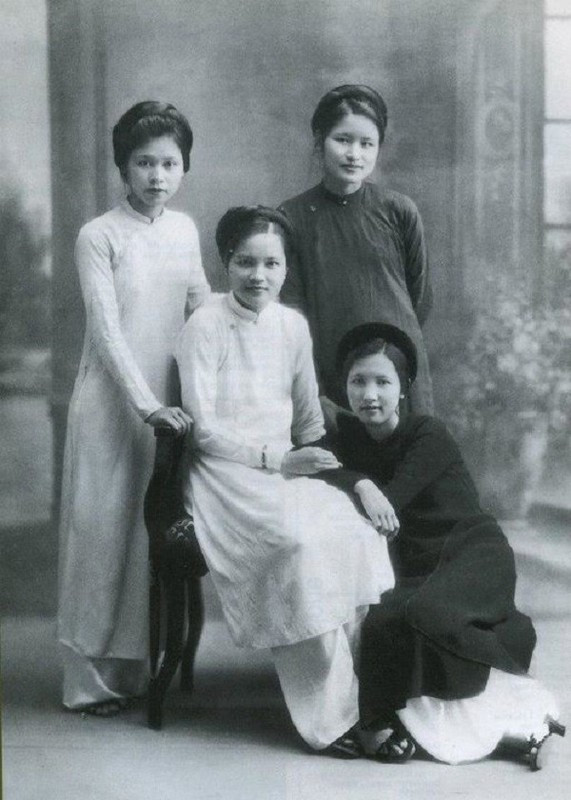 Thời xưa, quan niệm về vẻ đẹp bên ngoài cũng luôn được các bà, các cô chăm chút, bởi sức hút của người phụ nữ không chỉ dừng ở khuôn mặt thanh tú, làn da mịn, chiếc mũi cao, đôi mắt sáng, làn môi mọng… mà còn ở những đường cong thân thể, ở đôi gò bồng đào đầy đặn. Nhưng vào thời đó các chị em thường dùng những vật liệu từ thiên nhiên để làm đẹp.