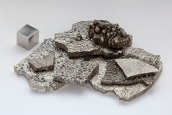 Nhu cầu đối với các kim loại như lithium, coban và niken, được dùng để sản xuất pin, đang trong giai đoạn bùng nổ chưa từng có khi toàn cầu đang hướng tới một tương lai xanh hơn. Vì vậy giá của coban đã tăng vọt trong chưa đầy một năm.