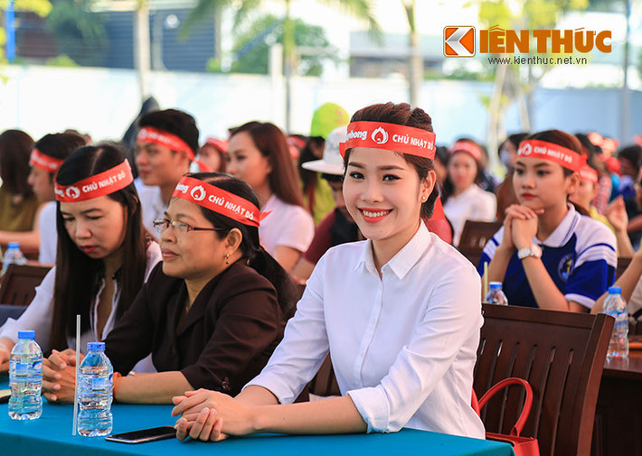 Hoa khôi Nguyễn Thị Lệ Nam Em.