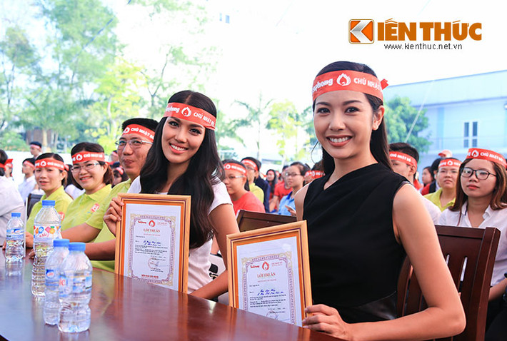 Á hậu quốc tế Thuý Vân.