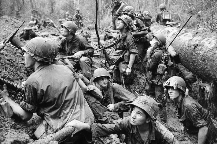 Tuy nhiên, giao tranh qua các năm 1966 và 1967 đã cho thấy tinh thần chiến đấu của Mỹ ở miền Nam Việt Nam là không cao, khả năng tác chiến bộ binh kém, ưu thế hỏa lực không quân và pháo binh có thể bị ta khắc chế khá dễ dàng trên chiến trường. Nguồn ảnh: CNN.