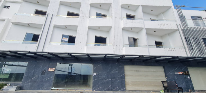 Không những thế, Marina Complex còn là nơi kết nối các giá trị cho một cộng đồng “đẳng cấp, độc tôn và tiên phong” và mang lại vẻ đẹp độc bản, quyền lực cho một kiệt tác thời đại mới - những mỹ từ giới thiệu về dự án có thể "thôi miên" bất kỳ nhà đầu tư nào.