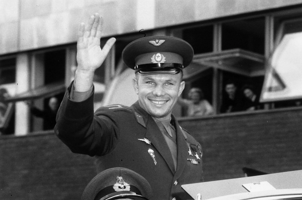 Vụ tai nạn máy bay của Gagarin ngày 27 tháng ba năm 1968 vẫn là điều bí mật. Dù cho sự thật xoay quanh cái chết của Gagarin có nhiều đồn đoán đi chăng nữa thì với hàng triệu người, anh mãi là ánh sao sáng trên bầu trời!