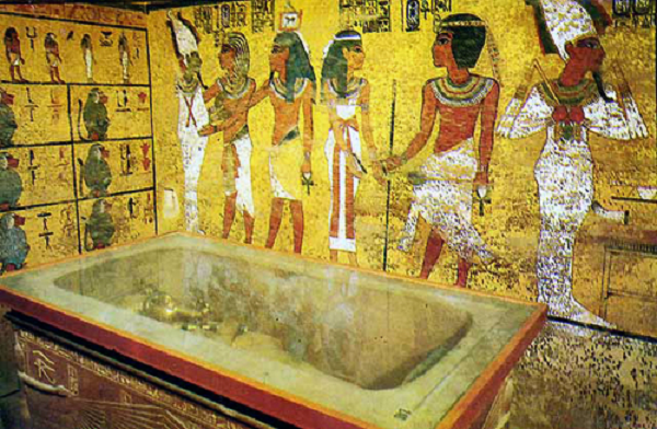 “Lời nguyền” đối với những người mở ngôi mộ của Pharaoh Tutankhamun là một thắng lợi của phương tiện truyền thông quảng cáo và tính nhạy cảm của công chúng. Tuy nhiên bất kỳ sự bất hạnh nào xảy ra với bất cứ ai trong đoàn thám hiểm đều được gán cho là do lời nguyền của các Pharaoh. Nhưng chỉ có 8 trong 58 nhà thám hiểm phát hiện ra ngôi mộ đã chết trong vòng 12 năm.