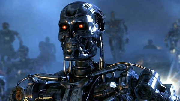 Chính phủ Hàn Quốc và công ty Samsung Techwin đã nghiên cứu ra một robot được trang bị vũ khí có thể tự động phát hiện kẻ xâm nhập ở cách xa tới 4 km bằng những camera hồng ngoại với độ phân giải cao.