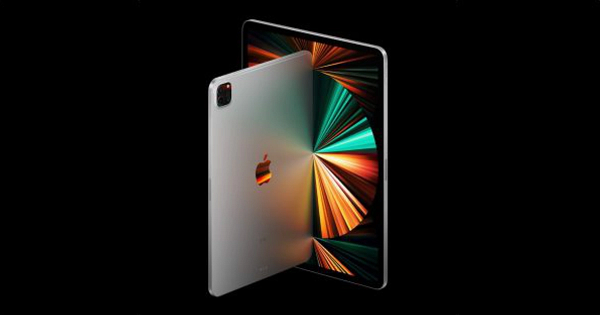 Nâng cấp kế tiếp xuất hiện trên iPad Pro thế hệ mới chính là hệ thống camera - và cũng là nâng cấp đáng chú ý không kém nếu bạn yêu thích điện ảnh. iPad Pro M2 (2022) sẽ trang bị hệ thống camera tương đồng với iPhone 13: hai camera 12 MP 6 12 MP với khả năng chụp góc siêu rộng và chống rung OIS; cùng với đèn flash kép phục vụ chụp ảnh đêm.