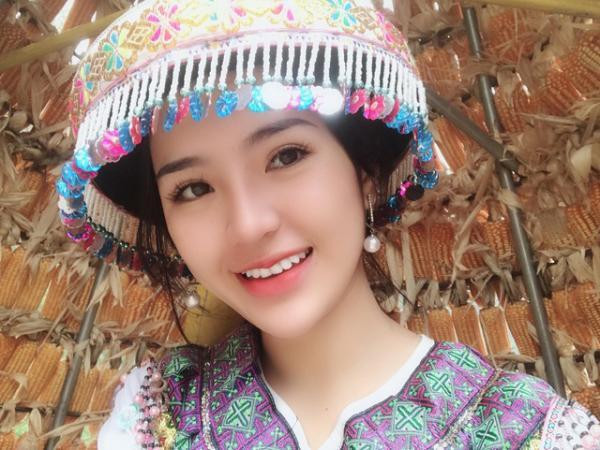 Thùy Dương từng được gọi là "hot girl rửa bát" khi khoe hình ảnh cô nàng ngồi rửa chậu bát "siêu to khổng lồ".