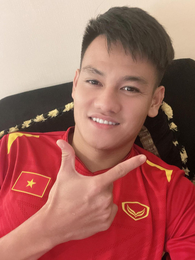 Hồ Tấn Tài (sinh năm 1997, Bình Định) là cầu thủ ghi bàn thắng đầu tiên vào lưới Trung Quốc trong trận đấu giữa tuyển Việt Nam - Trung Quốc tại vòng loại thứ 3 World Cup 2022.