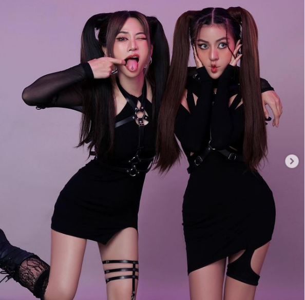 Mới đây, Lê Bống và Trần Thanh Tâm đã thực hiện một bộ cosplay "hầm hố", chia sẻ lên trang cá nhân ngay lập tức thu hút sự chú ý.