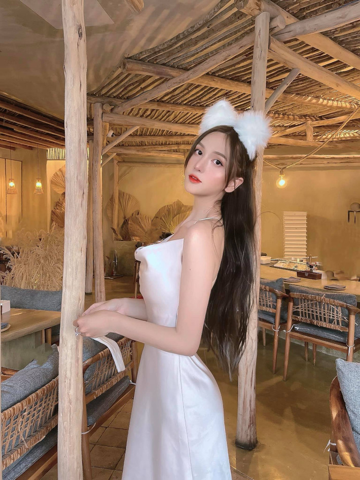 Nếu không giới thiệu và không đăng ảnh của mình trước đây, chắc chẳng ai tin, cô từng mang hình hài của một chàng trai. Ảnh: FBNV