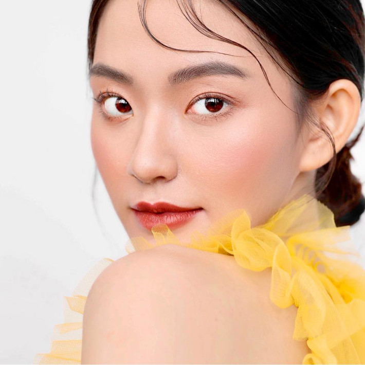 Sở hữu gương mặt đẹp với đường nét hài hòa cùng thân hình 3 vòng chuẩn chỉnh, Phương Mai được nhiều người khen ngợi mỗi khi đăng ảnh trên trang cá nhân. Ảnh: FBNV