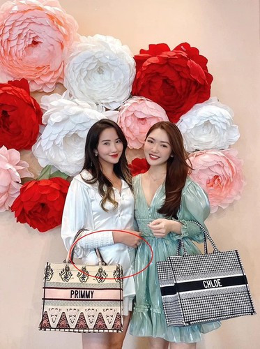 Vào giữa tháng 4/2021, cõi mạng xôn xao với tin đồn Primmy Trương đang mang thai con đầu lòng với TGĐ Phan Thành sau đám cưới chanh sả hồi đầu năm.