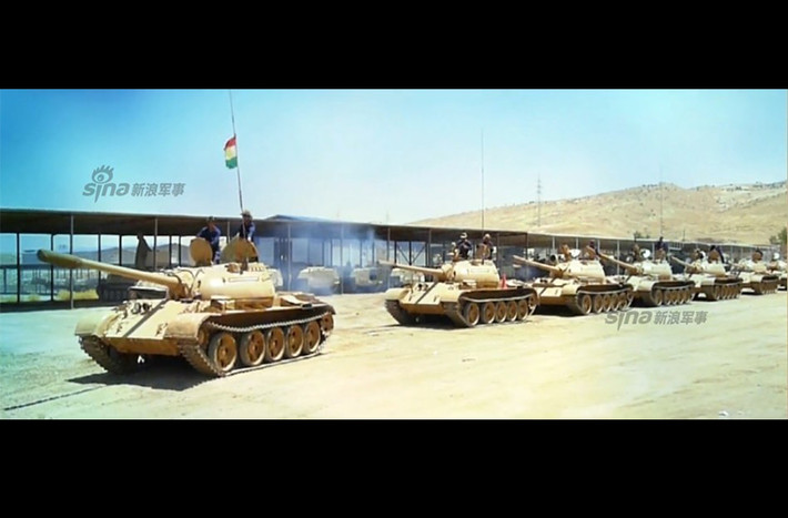 Xe tăng Type 69 có xuất xứ từ Trung Quốc, đây là một phiên bản cải tiến trên cơ sở chiếc T-55 của Liên Xô. Cuộc chiến tranh vùng Vịnh đã xảy ra từ năm 1991 và sau khi thua cuộc, phía Iraq đã buộc phải trả lại tổng cộng 3216 thỏi vàng mà quân đội nước này đã cướp được của Kuwait trong toàn bộ cuộc chiến, tuy nhiên đấy chỉ tương đương với khoảng 60% lượng vàng mà Kuwait báo đã bị mất, 40% còn lại vĩnh viễn không bao giờ được tìm thấy. Nguồn ảnh: Sina.