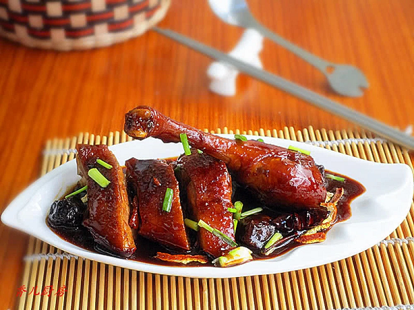 Ngày nay, hai thị trường chính cung cấp quýt hoàng đế lớn nhất Trung Quốc là tỉnh Quảng Đông và Quảng Tây, đôi lúc cung không đủ để đáp ứng cầu. Mời các bạn xem video: Khung cảnh thiên nhiên tuyệt đẹp tại các quốc gia ít dân nhất thế giới. Nguồn: VTC.