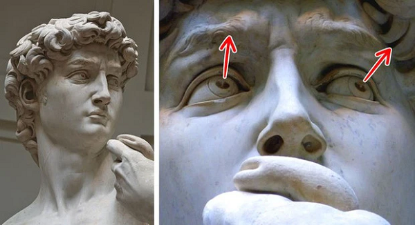 Bức tượng David nổi tiếng của Michelangelo có một điểm bí ẩn. Mắt phải của tượng nhìn thẳng về phía trước, trong khi mắt trái nhìn sang hướng bên trái. Có lẽ, Michelangelo đã tính toán mọi góc độ và điêu khắc đôi mắt dựa trên vị trí của người xem, vì vậy bức tượng sẽ trông hoàn hảo từ nhiều góc độ khác nhau.