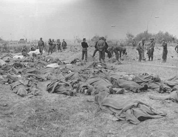 Cho tới hết ngày 25/6/1944 - khi chiến dịch đổ bộ kết thúc, thương vong của cả phía Đồng minh lẫn phe Phát xít lên tới 425.000 người. Nguồn ảnh: BI.