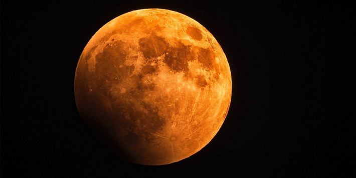 Theo NASA, siêu trăng có thể lớn hơn khoảng 7% và sáng hơn 15% so với trăng tròn trung bình. (Ảnh: The Fact Site)