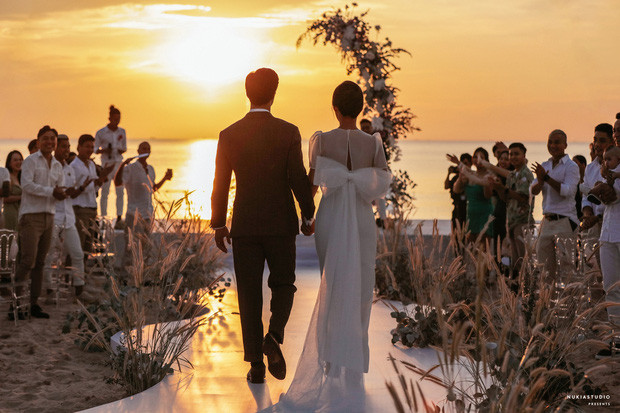 Trước đó, ngày vui của họ diễn ra rất kín đáo, hầu như không có sự tác nghiệp của truyền thông.
